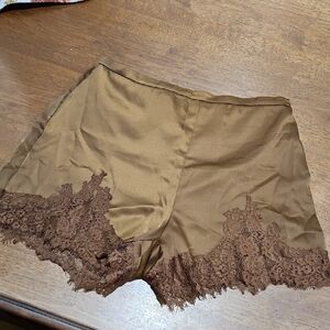 Chic Brown Lace Women's Sleep Shorts